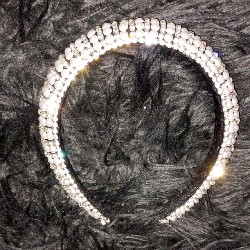 Elegant Silver Beaded Headband
